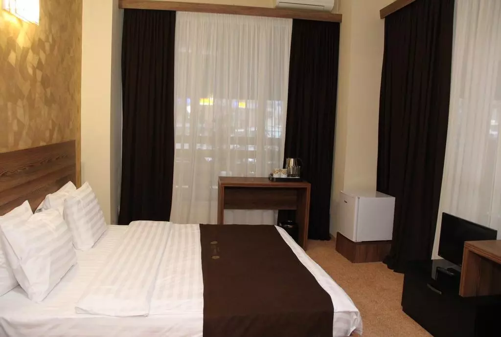 HOTEL dahlia TBILISI_shabavizparvaz_04.jpg